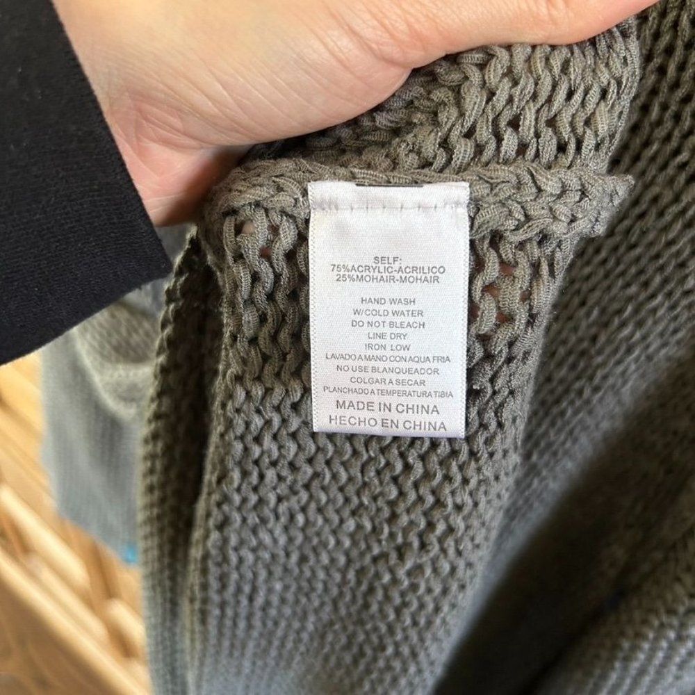 b - Sharp Medium Gray Knit Sweater Puff Balls Chunky - Picture 13 of 13